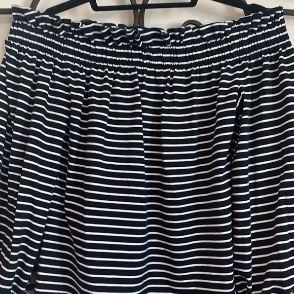 BANANA REPUBLIC OFF SHOULDER TOP NAVY/WHITE STRIPE SIZE EXTRA SMALL - Picture 3 of 8